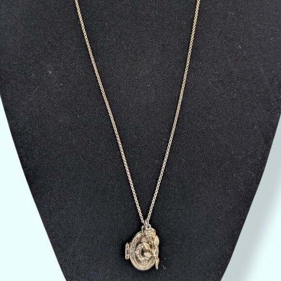 (2/$20) Dainty Flower & Locket Necklace - Picture 1 of 7